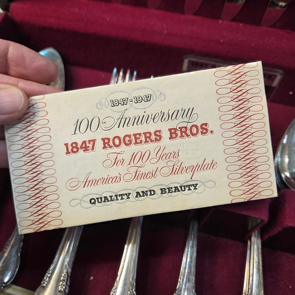 1847 Rogers Bros Remembrance Silverplate Flatware Set 100th Anniversary w/ Case